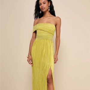 Lulu's off the shoulder Dress